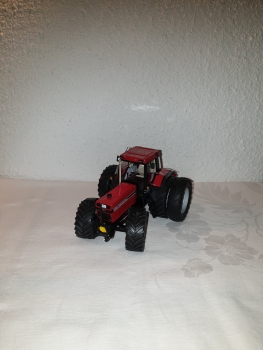 IHC 1455 mit Zwillingsrädern